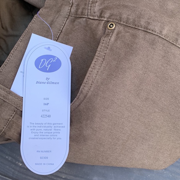 Diane Gilman brand new olive brown capri with zippers at ankles - Picture 5 of 6